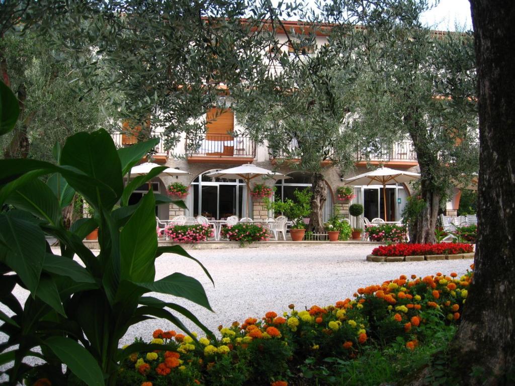 Hotel Zanetti Torri Del Benaco Luaran gambar